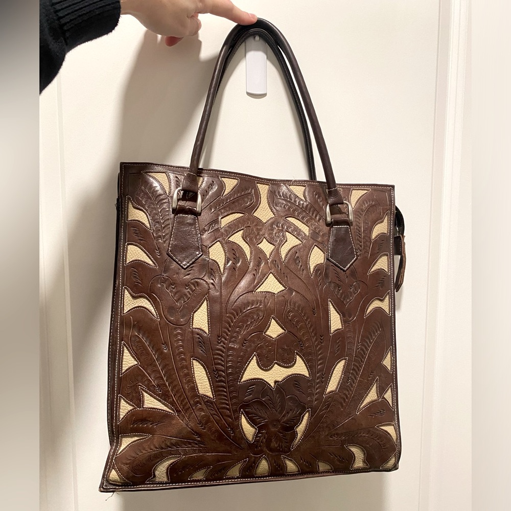 Vintage leather bag